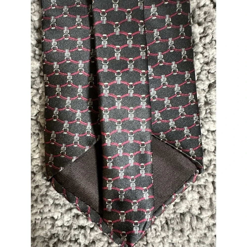Bill Blass Silk Tie Black Burgundy Geometric Chain Link Necktie USA Vintage